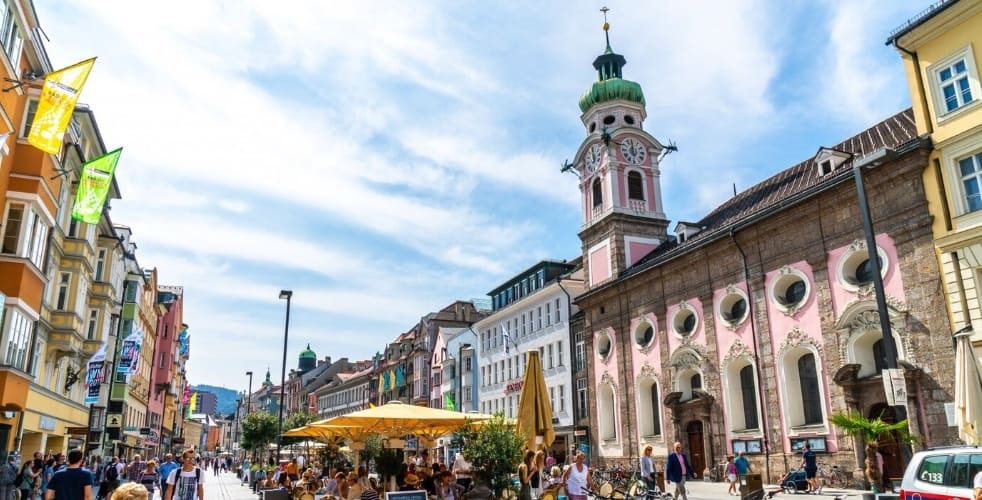 Maria-Theresien-Straße mit der Anna Säule